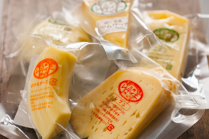 工房レティエで作ったチーズ